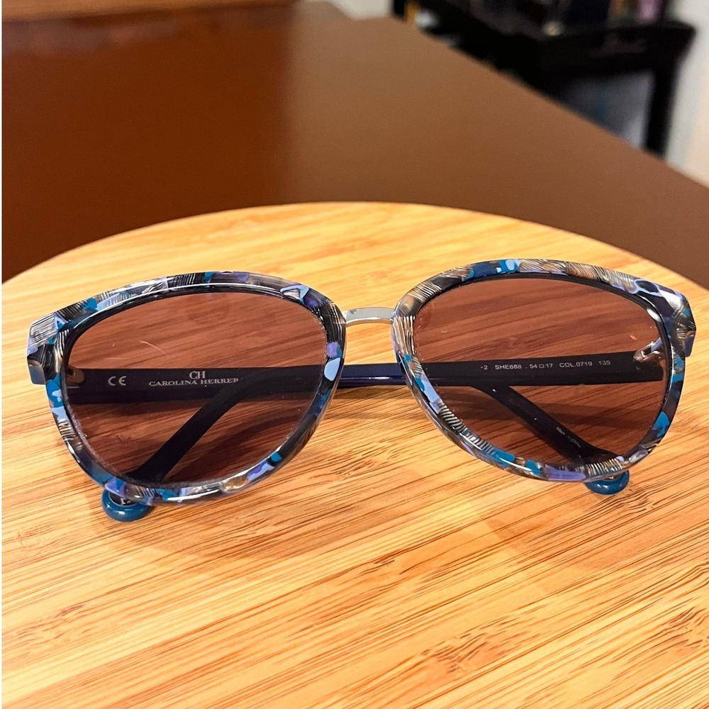 Carolina Herrera SHE688 Blue Marbled Cat Eye Sunglasses Frames Only